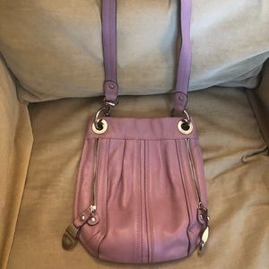 B MAKOWSKY LEATHER CROSSBODY